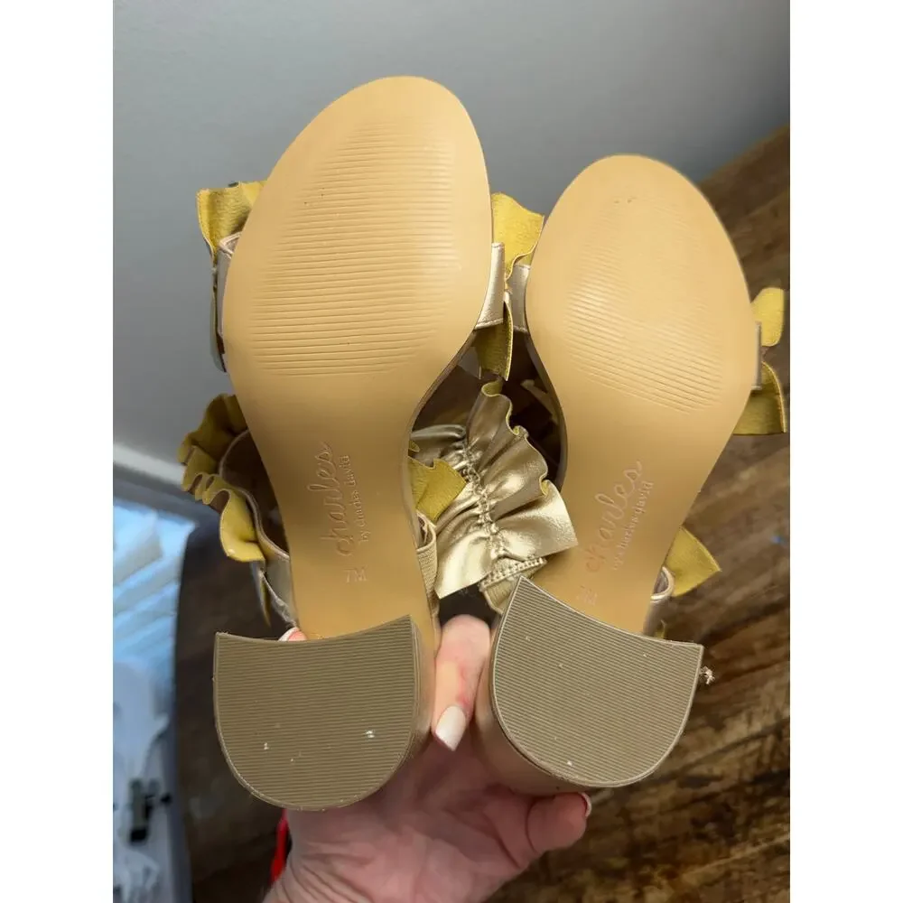 Charles‎ by Charles David Royals gold ruffle block heel slide sandals 7